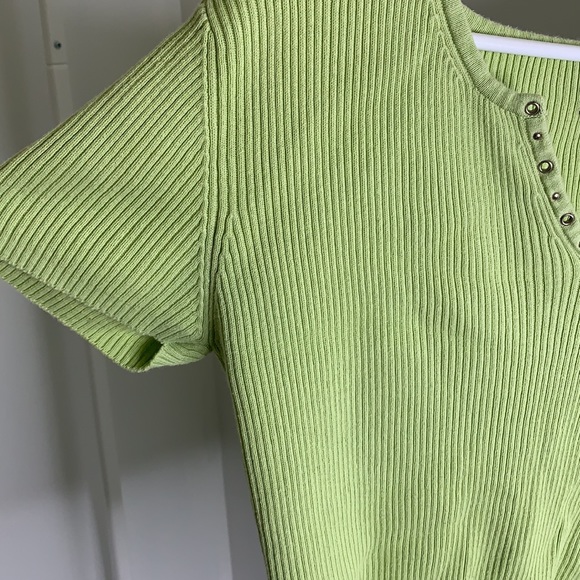 Colour Works Green Cotton Women’s Short Sleeve Top - Picture 3 of 5